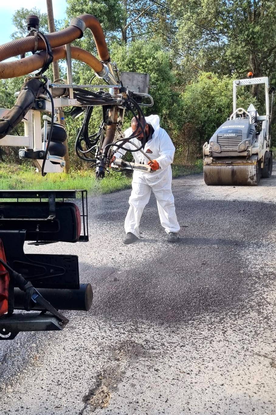 Entreprise de location machine pour rénovation de voirie près d'Avignon 84 Vaucluse