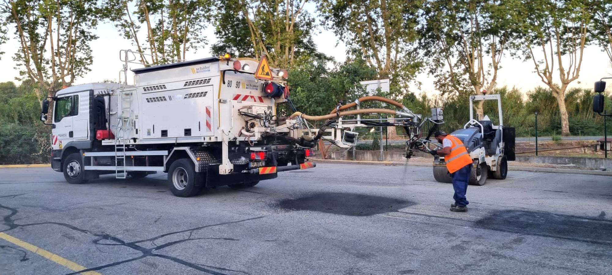 Réparation de voirie à l'enrobé projeté dans les bdr 