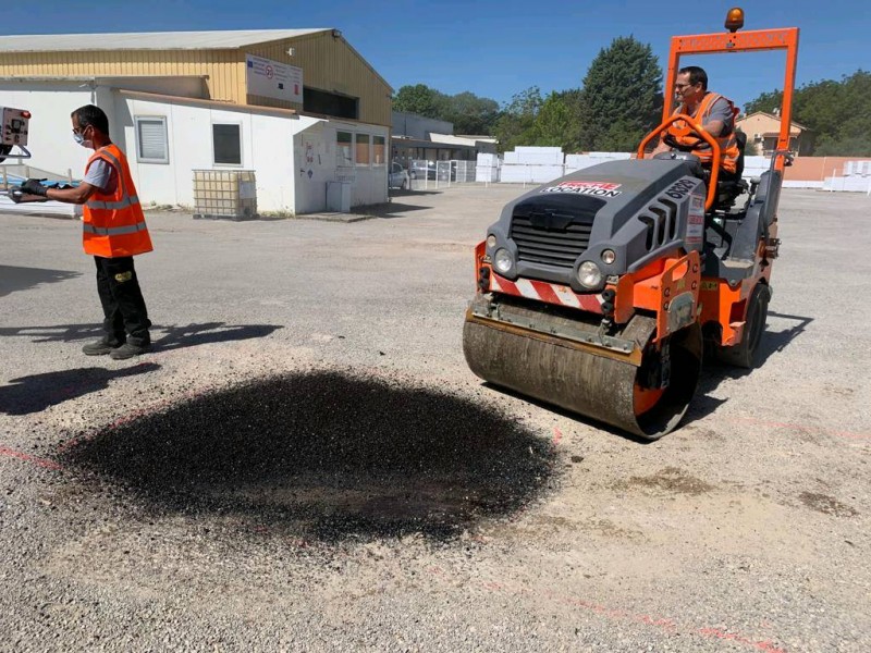 Réalisation d'un chantier avec notre BLOW-PATCHER sur Pertuis dans les Bouches-du-Rhône