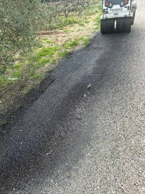 Compactage sur enrobé projeté dans le 13