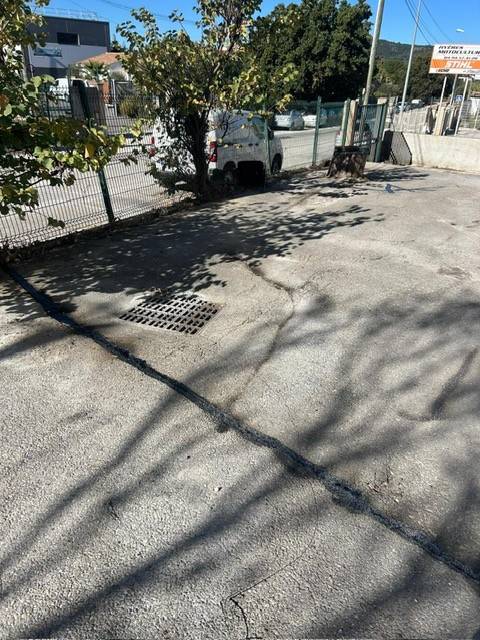 Pontage de fissure avec bitume par une entreprise spécialisée dans le 13