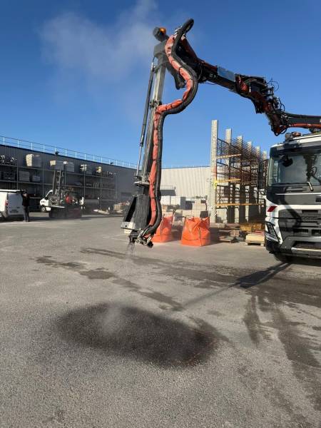 Réparation voirie avec enrobeur projeteur greenswift