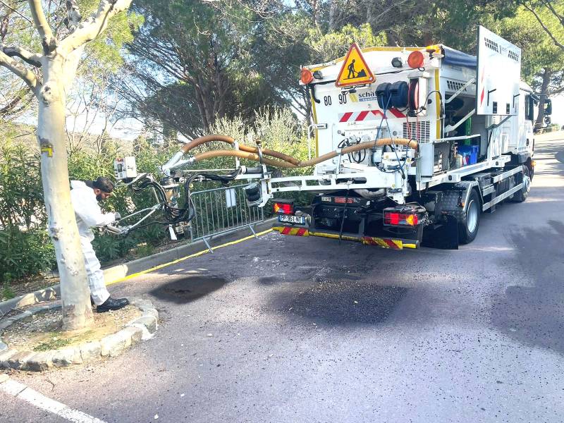 Enrobeur projeteur à la location avec équipe pour travaux de voiries