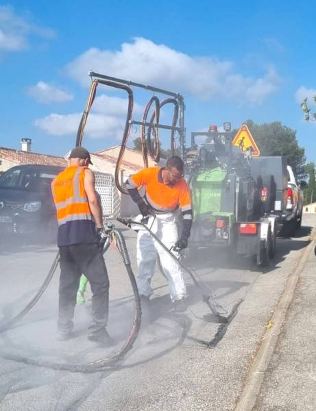 Société spécialisée pour le colmatage des fissures sur voirie en enrobé à  Marseille