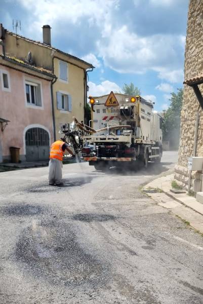 réparation de voirie nids de poule dans le 83