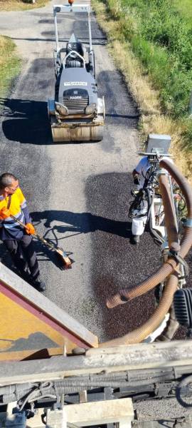 Maintenance des chaussées avec l'enrobeur projeteur 