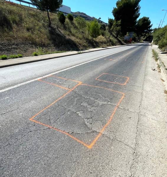 Comment réparer une route fissurée dans le 13?