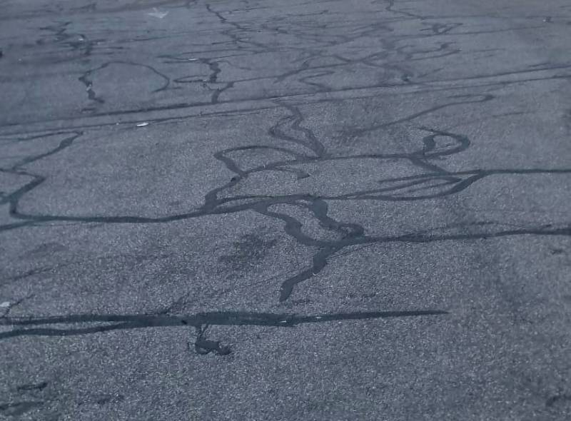 Réparation de fissures sur parking en enrobé