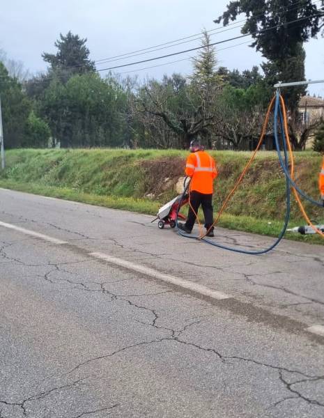 Utilisation du Hotdog avant pontage des fissures sur enrobé