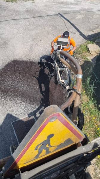 Comment réparer les nids de poule sur la route dans le 06 ?