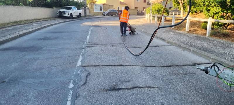 Rénovation d'un enrobé fissuré 
