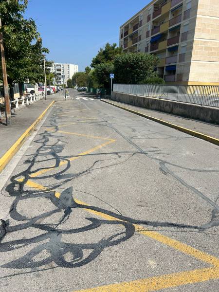 Rénovation d'un enrobé fissuré 