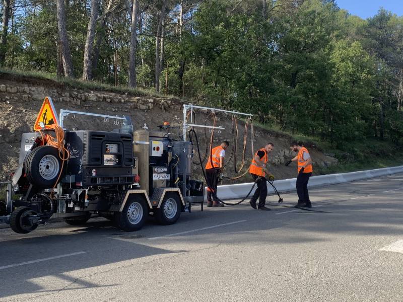 Réparation de fissures avec fondoir et équipe spécialisée