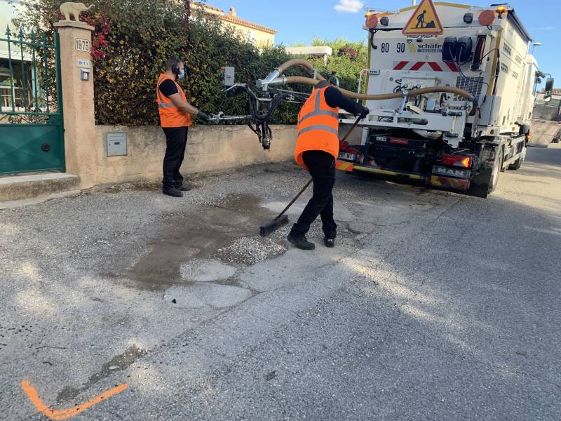 Avant la réparation des dégâts de la voirie avec le BLOW-PATCHER
