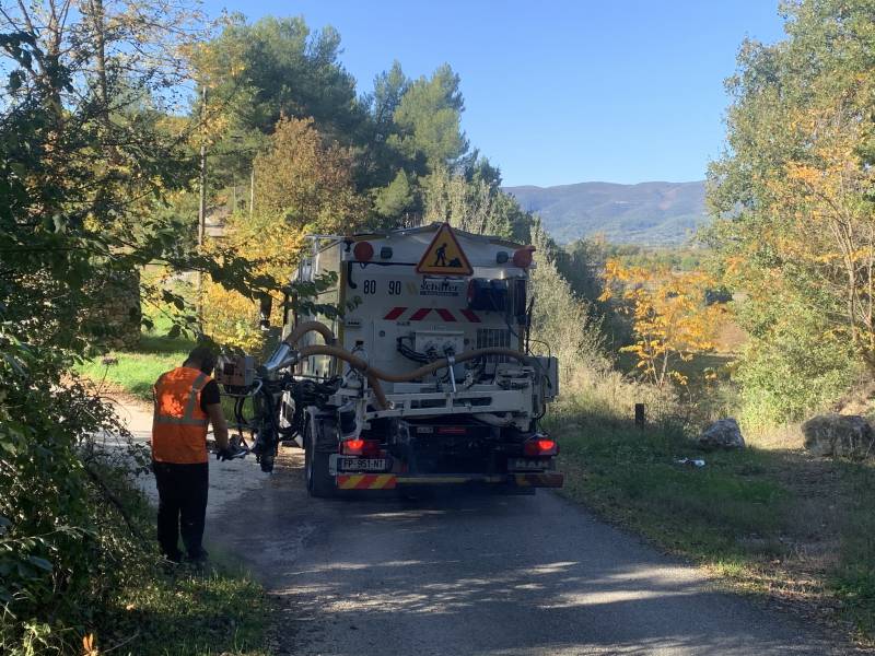 Réparation de la voirie sur ANSOUIS dans le VAUCLUSE