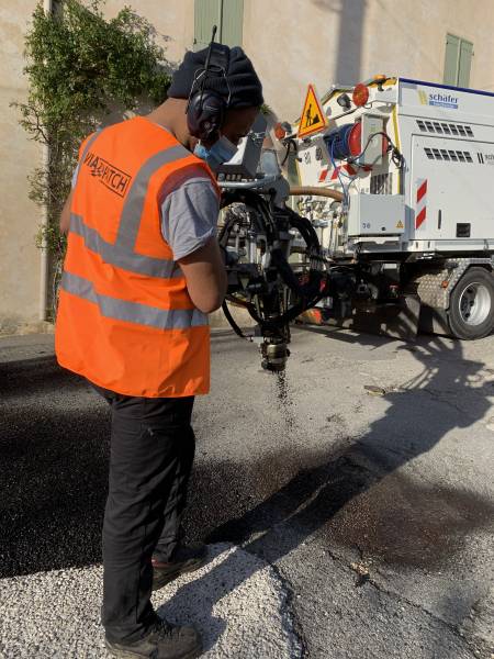 Réparation de la voirie avec de l'Enrobé projeté