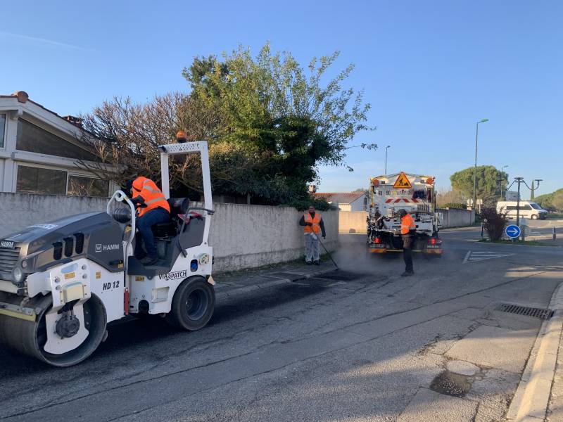 L'atelier BLOW-PATCHER en location avec chauffeur et techniciens pour la réparation de la voirie