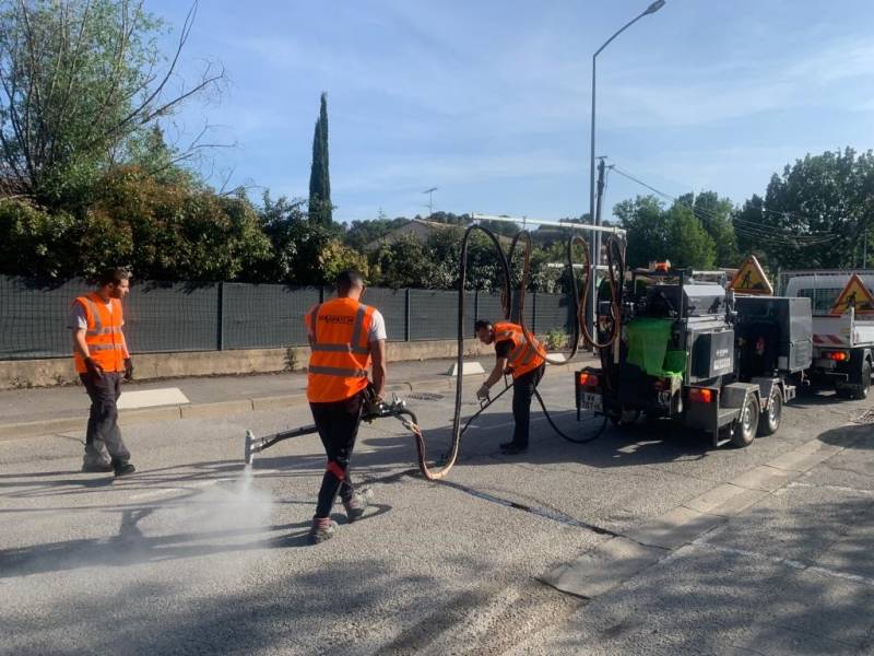 Réparation de route fissures dans les Bouches-du-Rhône 13
